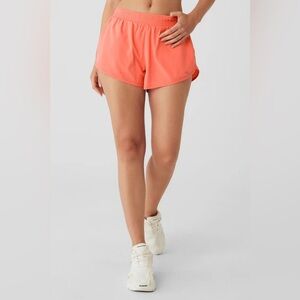 Alo Yoga Ivy League Dolphin Short